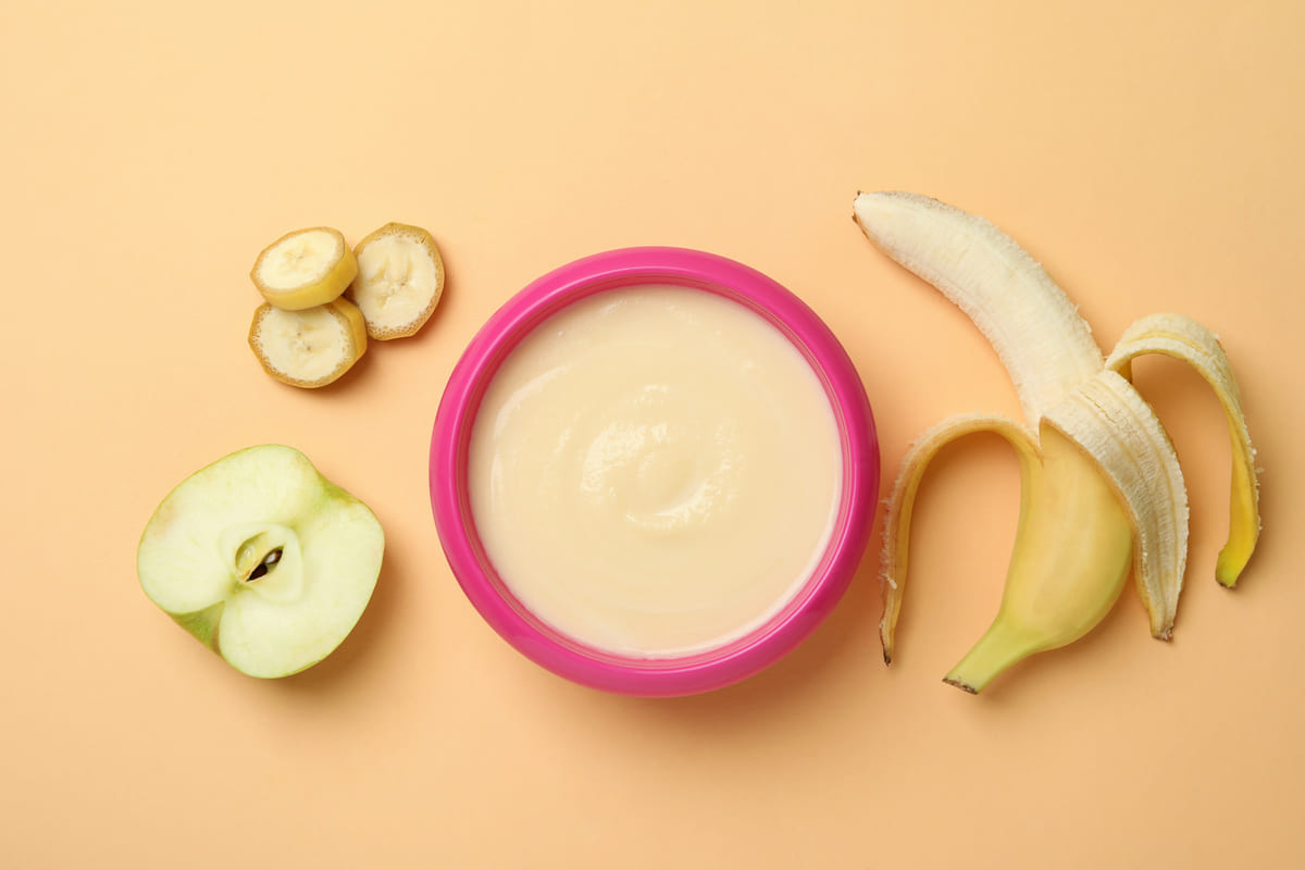Banana and apple with yogurt puree