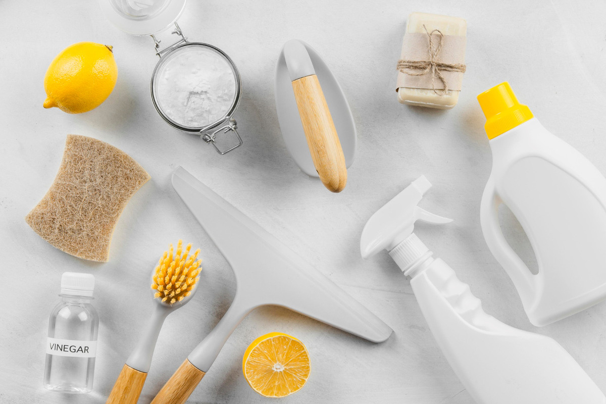 Natural cleaning materials